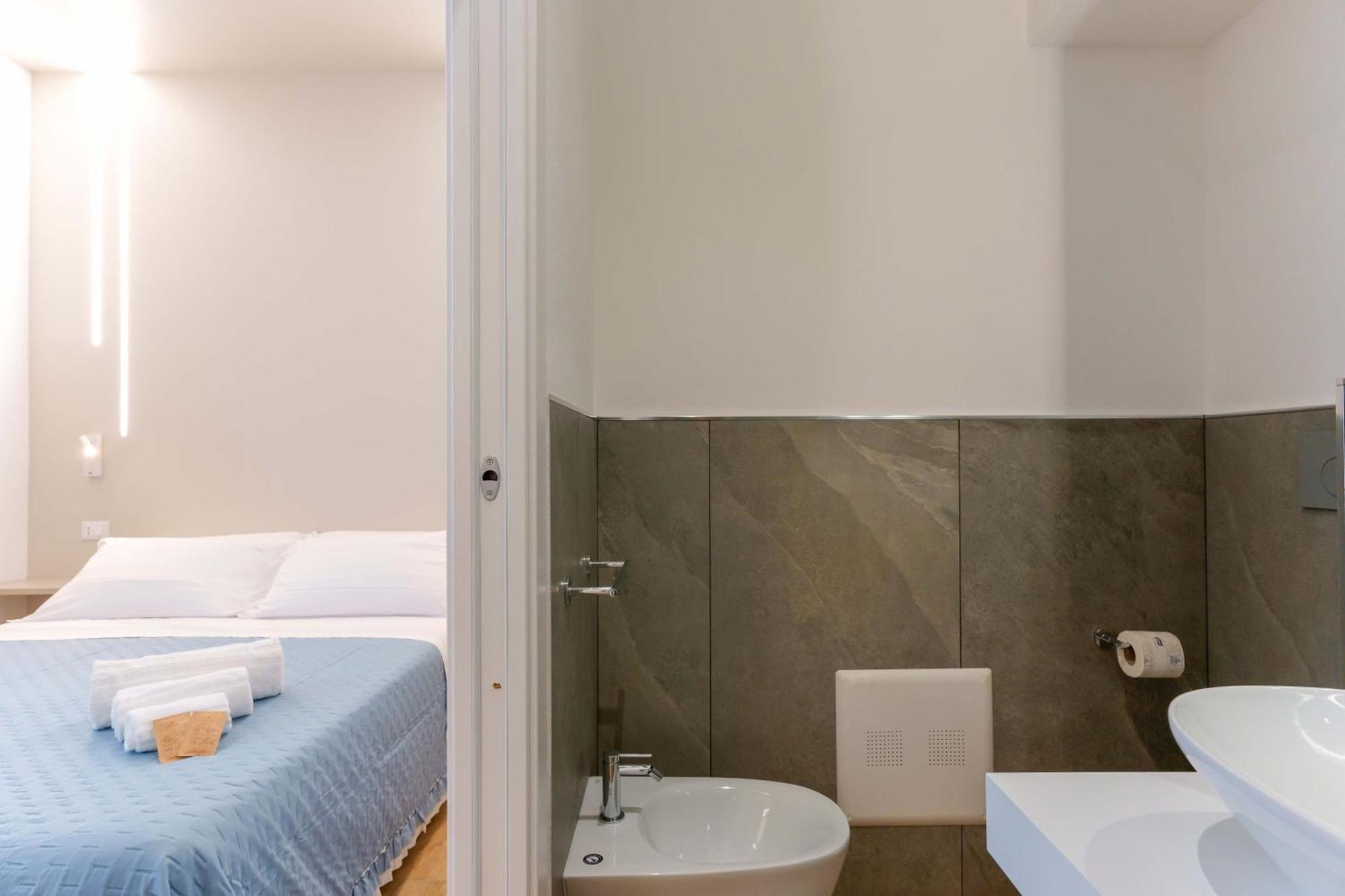 קליארי Aqua Comfort Rooms - Eja Sardinia מראה חיצוני תמונה